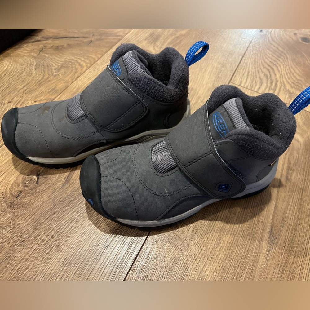 Keen hiking boots - Toddler Size 11